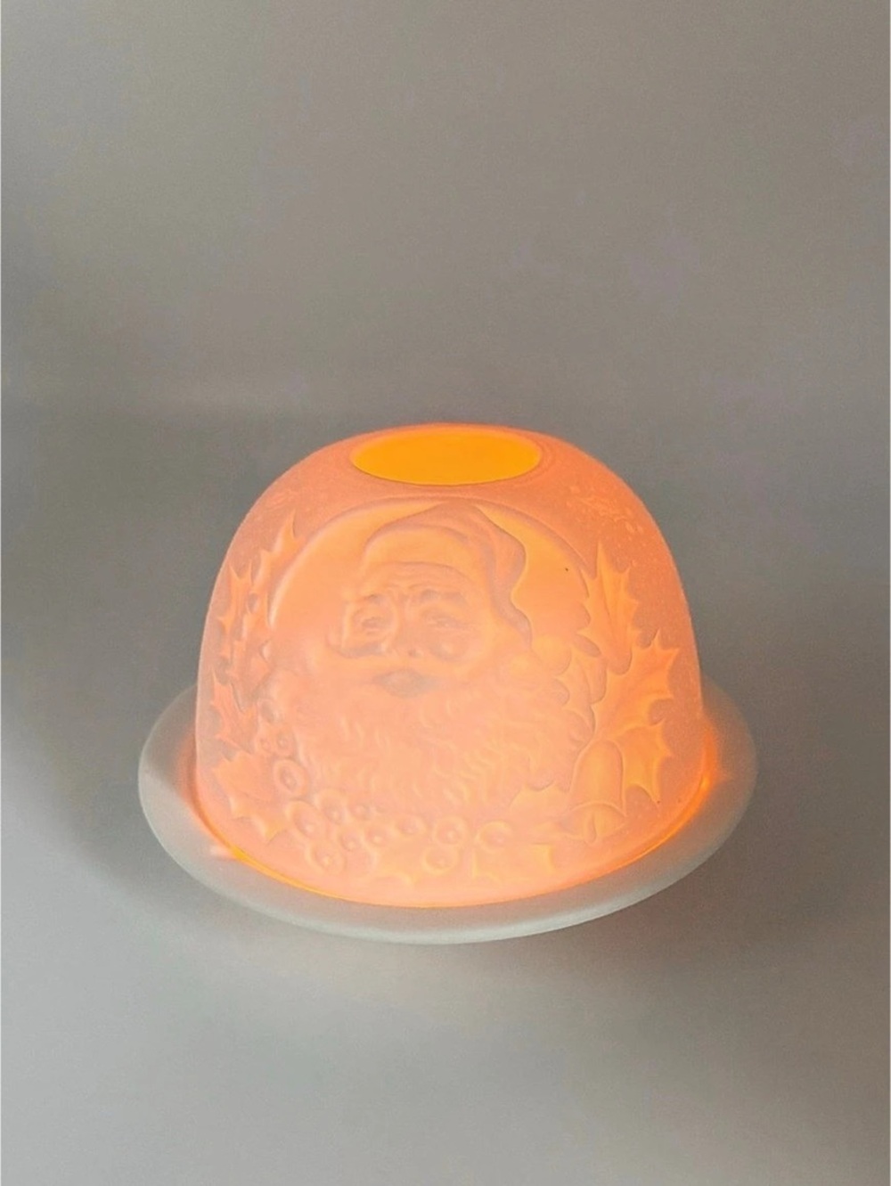 Sorelle Porcelain Santa Scene Lithopane Dome Fairy Lamp Tea Light Candle NWB